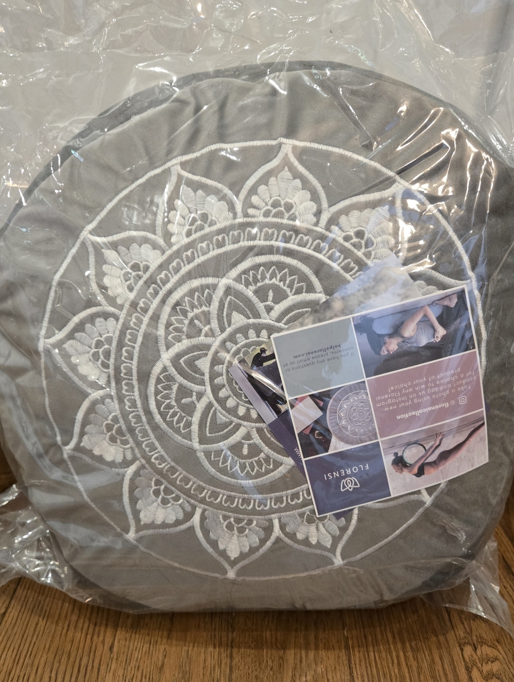 Florensi Large Round Gray Meditation Cushion 16 x 5 Velvet Cover Brand New